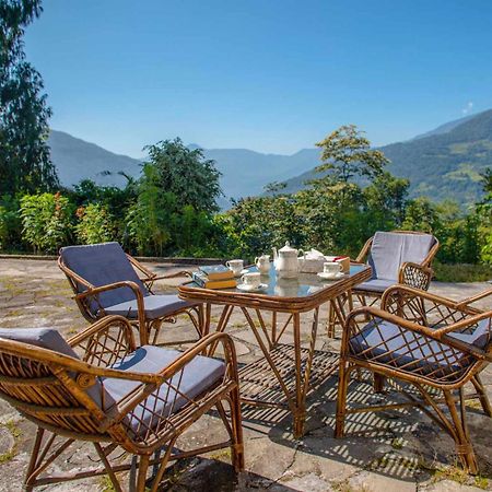 La Ipsing Farm By Stayvista - 3 Bhk Villa With Balcony, Mountain View, Indoor Games, And Pet Friendly Samdong Exterior foto