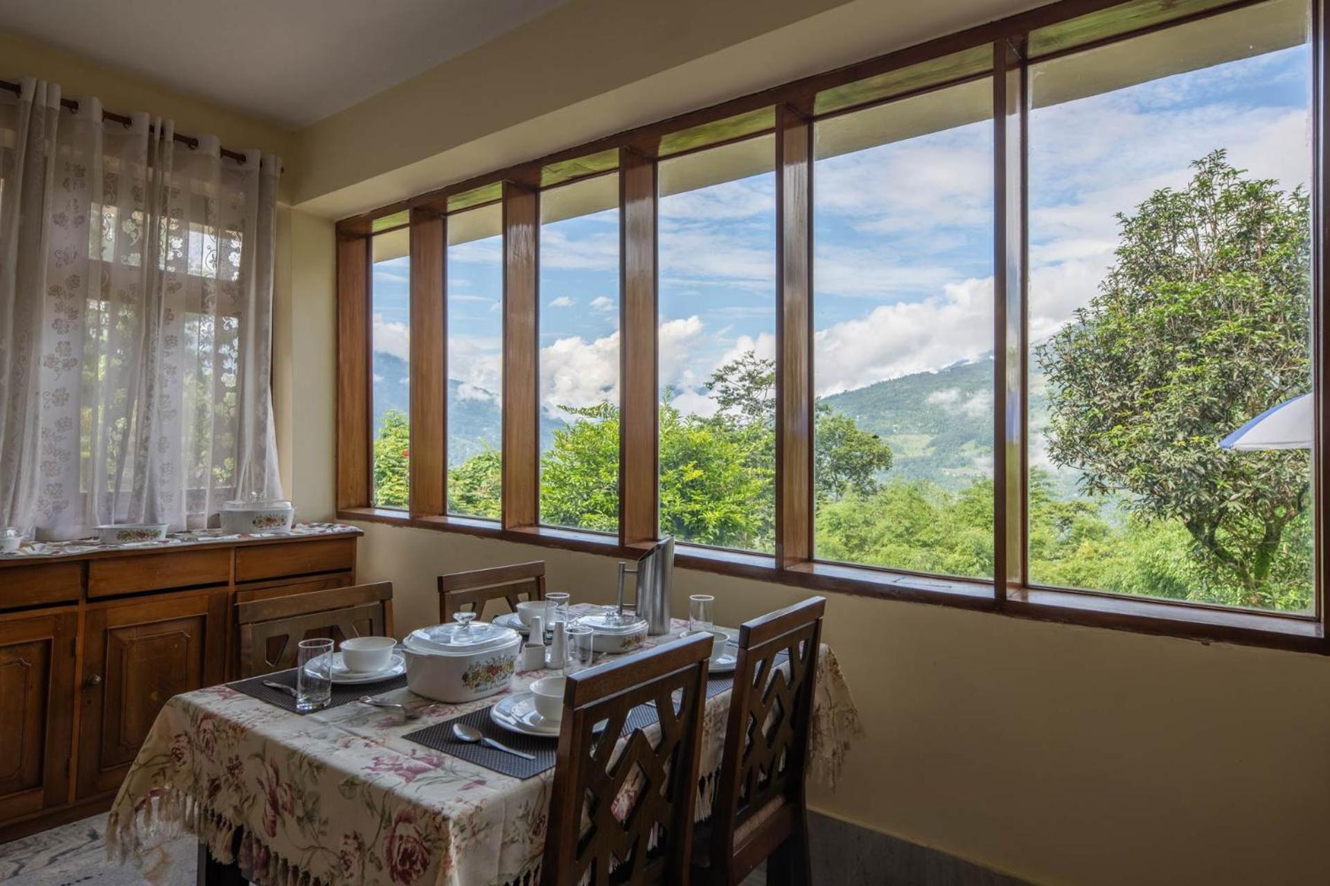 La Ipsing Farm By Stayvista - 3 Bhk Villa With Balcony, Mountain View, Indoor Games, And Pet Friendly Samdong Exterior foto